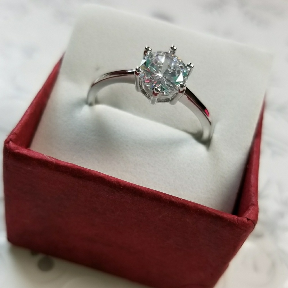 10K White Gold Engagement Ring